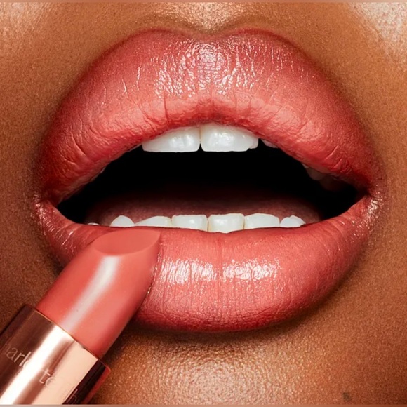 CHARLOTTE TILBURY Beotch Perfect KISSING Lipstick - Picture 3 of 5